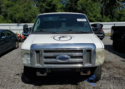 2010 Ford Econoline E250 Van z USA, uszkodzony, nr VIN 1FTNE2EW9ADA36621